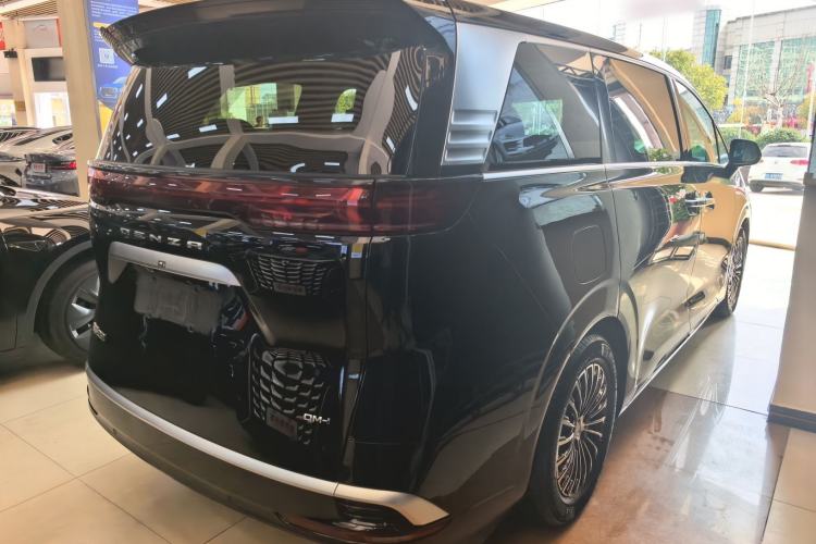 Used Denza D9 2024 DM-i 970 Luxury Model