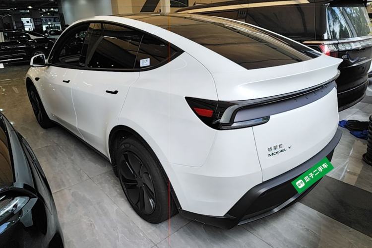 Used Tesla Model Y 2026 Rear-Drive Model
