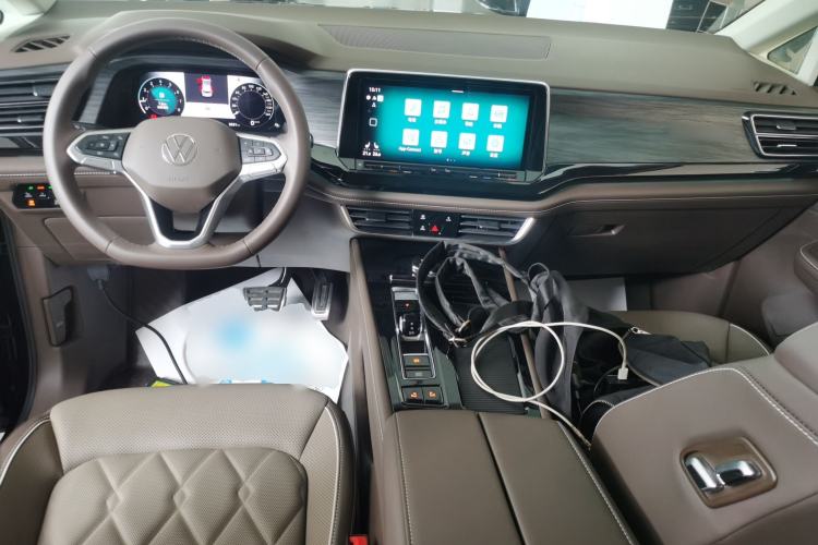 Used Volkswagen Viloran 2024 380TSI Premium Edition Center Console