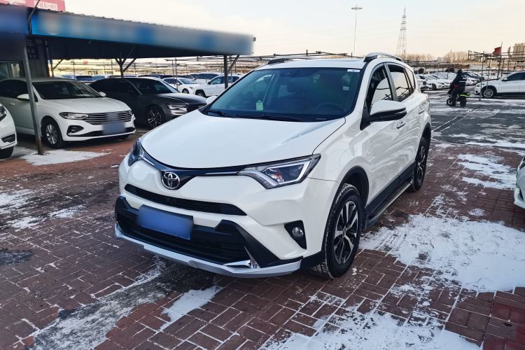 Used Toyota RAV4 2016 2.0L CVT Two-Wheel Drive Fashion Edition China V Standard