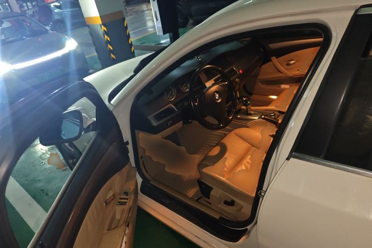 Used BMW 5 Series 2009 520Li Leading Model
