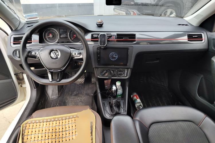 Used Volkswagen Santana 2017 Haval H9 1.6L Automatic Comfort Edition Center Console