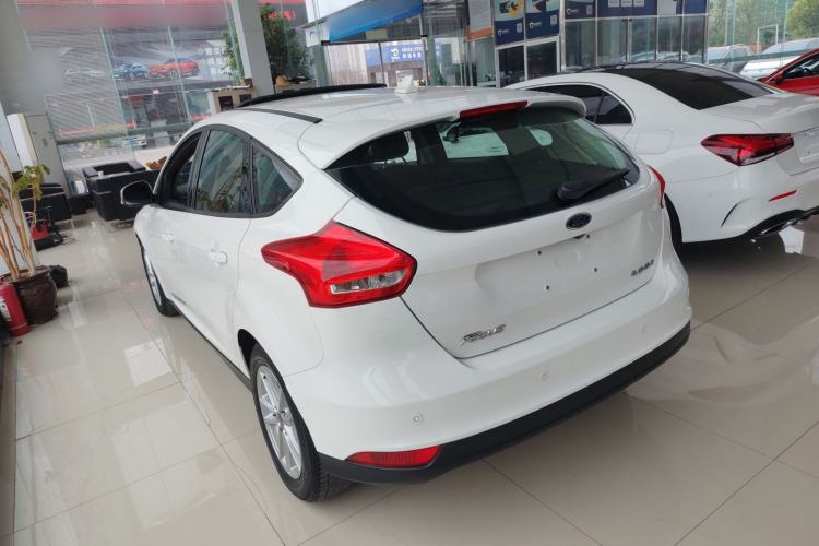 Used Ford Focus 2018 Hatchback Classic 1.6L Automatic Trendy SmartDrive Edition