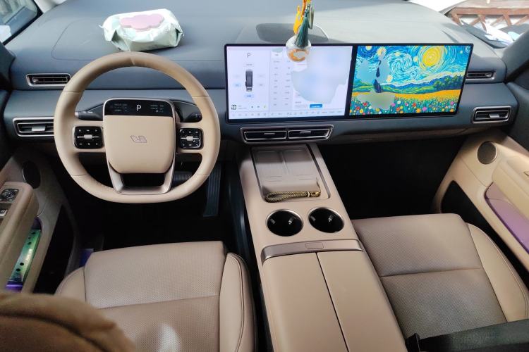 Used Li Auto MEGA 2025 Home Family Special Edition