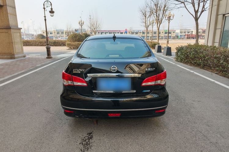 Used Nissan Sylphy 2016 Classic 1.6XE Manual Leading Edition Exterior 5