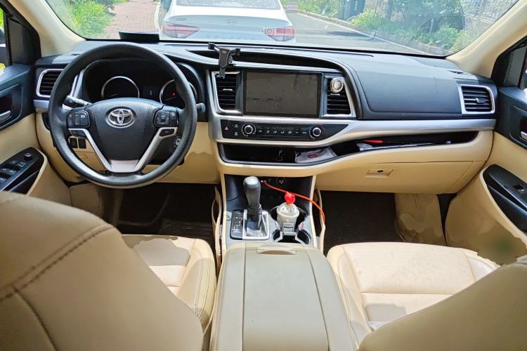 Used Toyota Highlander 2018 2.0T Four-Wheel Drive Elite Edition 7 Seats China VI Standard Center Console