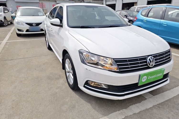 Used Volkswagen Lavida 2015 1.6L Automatic Comfort Edition
