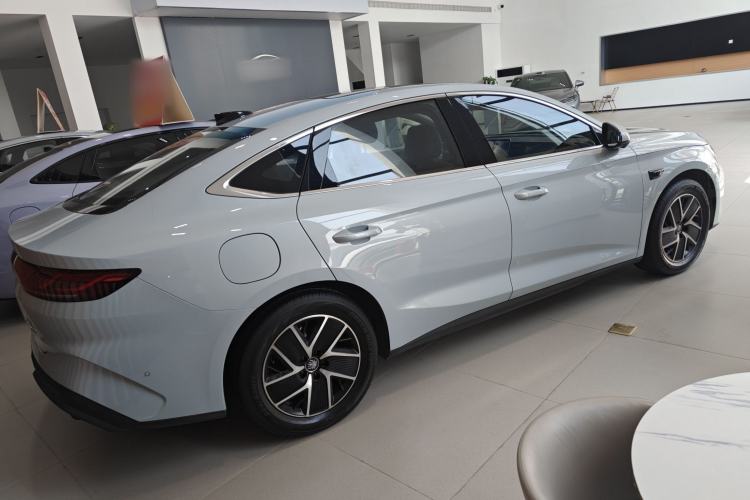 Used BYD Qin L 2025 DM-i Smart Drive 120KM Superior Model