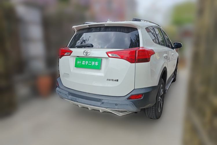 Used Toyota RAV4 2015 2.0L CVT Two-Wheel Drive Fashion Edition
