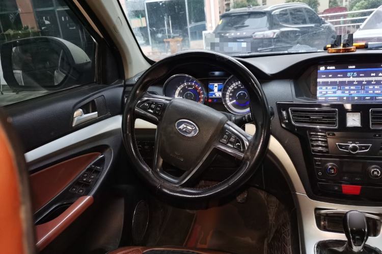 Used Foday Lion F22 2017 1.9T Two-Wheel Drive Diesel China V Flagship Extended Version D19TCIE2 Steering Wheel