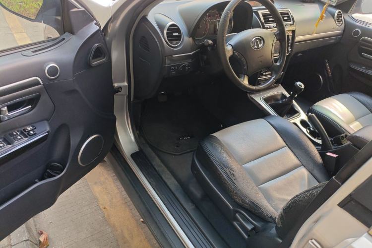 Used Haval H5 Classic 2013 Zhizun Edition 2.0T Manual Two-Wheel Drive Entry-Level Model