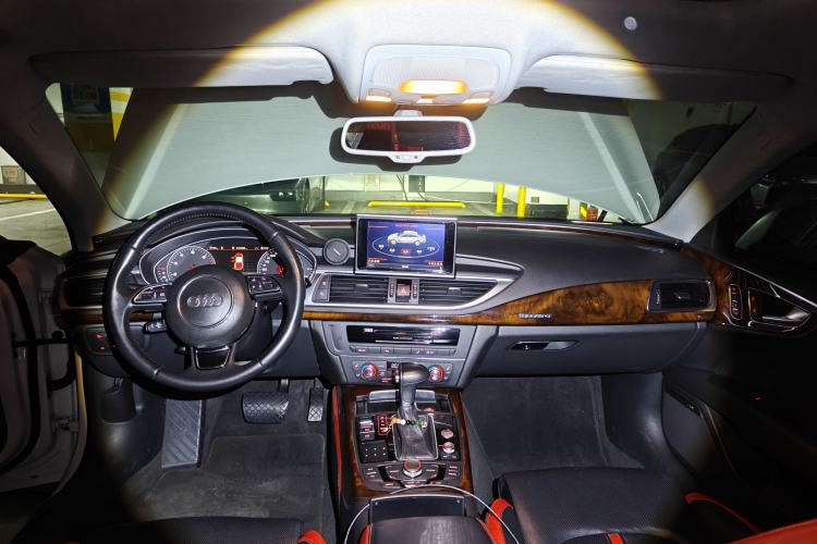 Used Audi A7 2013 50 TFSI quattro Comfort trim Center Console