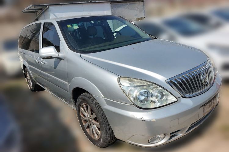 Used Buick GL8 2014 2.4L Classic Edition Front Right 45 Deg