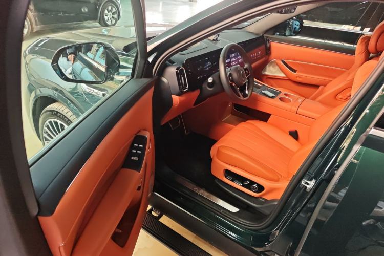 Used Hima AITO M8 2025 Extended-Range Ultra Version 53.4 kWh 6-Seater Edition