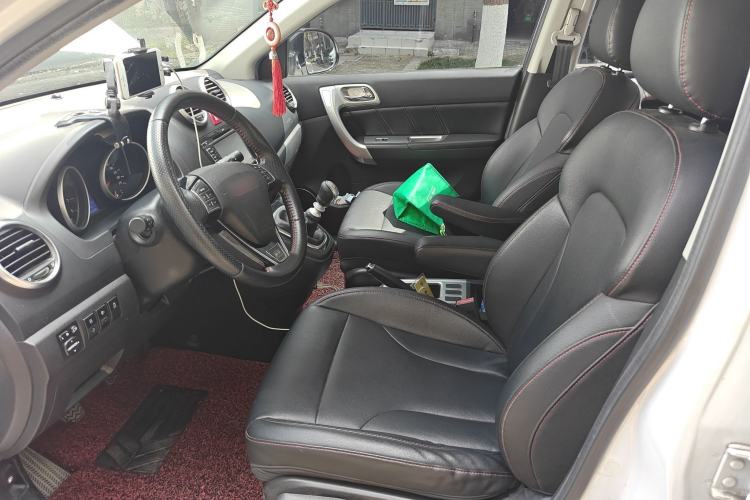 Used Haval H6 2015 Upgraded Model 1.5T Manual Two-Wheel Drive Elite Version