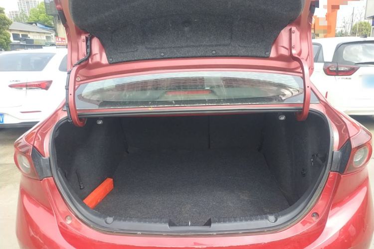 Used Mazda 3 Axela 2019 Cloud-Controlled Version Sedan 1.5L Automatic Comfort Trim China VI Standard Trunk