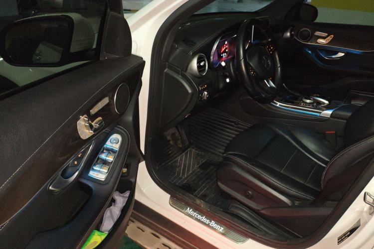 Used Mercedes-Benz GLC 2019 GLC 300 L 4MATIC Dynamic Model