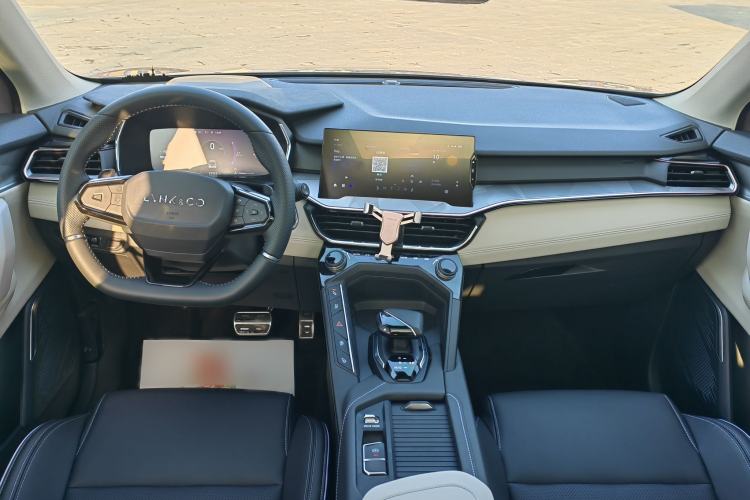 Used Lynk & Co 06 2021 1.5T Shero Pink Special Edition
