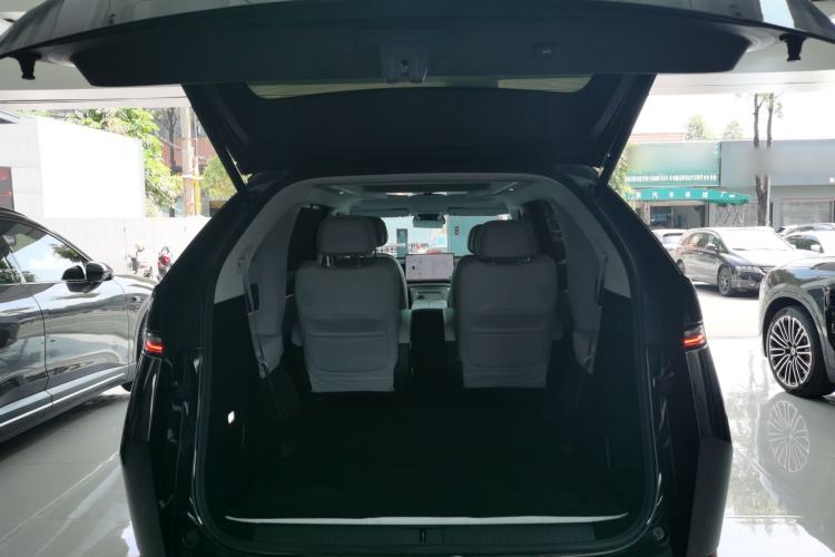 Used XPeng X9 2024 702 Ultra-Long Range Max