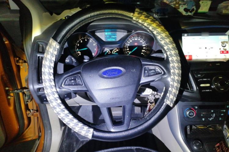 Used Ford Focus 2017 Hatchback EcoBoost 125 Automatic - Ultra-Powerful Style Edition with Smart Drive Features Steering Wheel