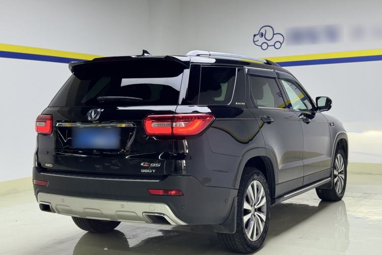 Used CHANGAN CS95 2017 2.0T Four-Wheel Drive ZhiZun Edition
