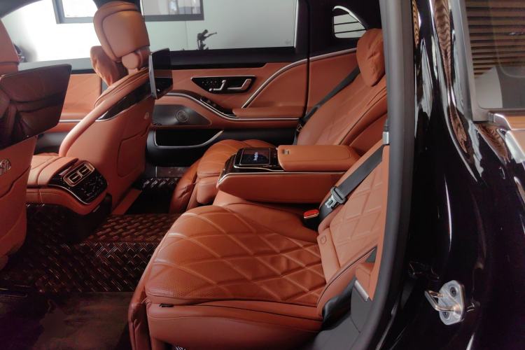 Used Mercedes-Benz Maybach S-Class 2021 S 480 4MATIC Left Rear Seat