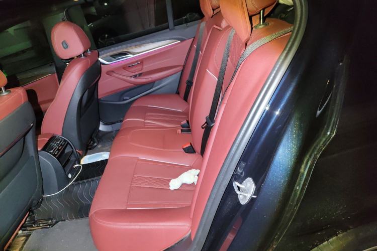 Used BMW 5 Series 2022 Restyled 530Li Leading Edition M Sport Package Left Rear Seat