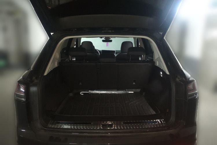 Used Volkswagen Tayron 2024 300TSI Two-Wheel-Drive Luxury Plus Advanced Version Trunk