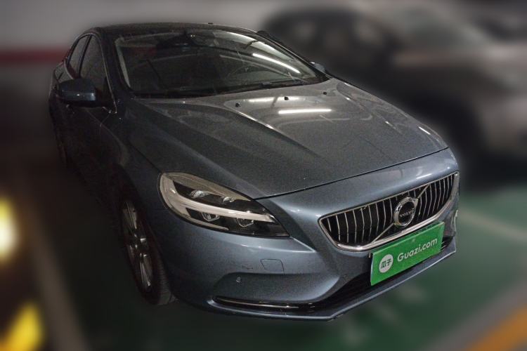 Used Volvo V40 2018 T3 Zhiya Edition
