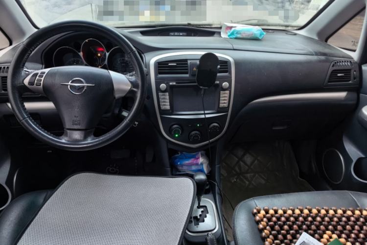 Used Haima Puxima 2010 1.8L Automatic 7-Seater Luxury Center Console