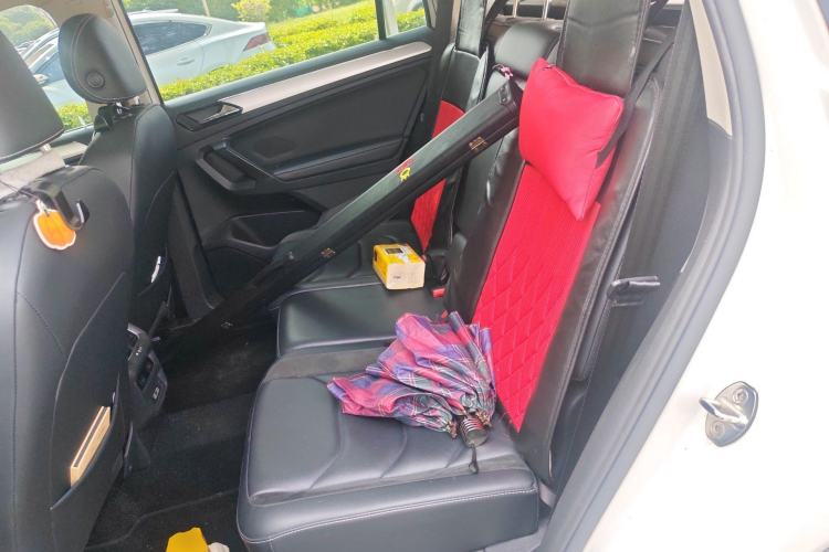 Used Volkswagen Tiguan L 2018 330TSI Automatic Two-Wheel Drive Luxury Edition Left Rear Seat