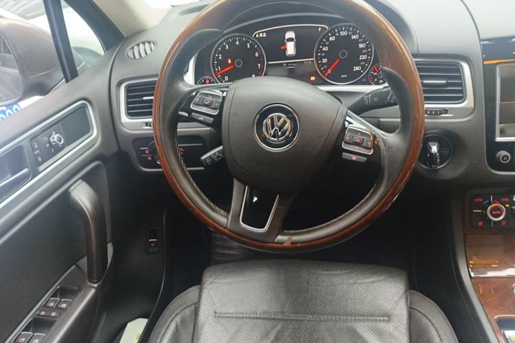 Used Volkswagen Touareg 2011 3.0 TSI Comfort Version