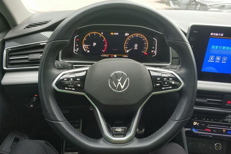 Used Volkswagen Tiguan L 2023 330TSI Automatic Two-Wheel Drive R-Line Enjoyment Edition
