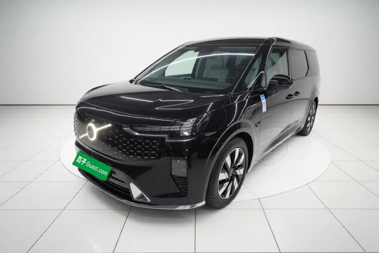 Used Volvo EM90 2025 Ultra Six-Seater