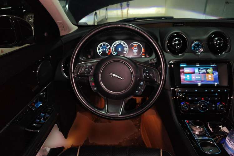 Used Jaguar XJ 2016 XJL 3.0 SC Four-Wheel Drive Panoramic Business Edition
