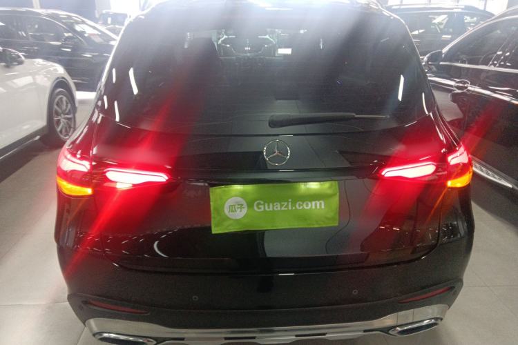 Used Mercedes-Benz GLC 2023 Facelift GLC 260 L 4MATIC Dynamic Version 5 Seats
