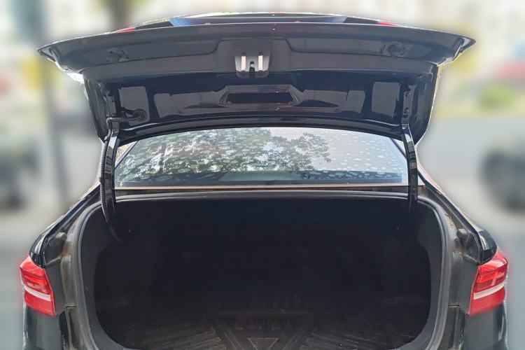 Used Volkswagen Lavida 2019 1.5L Automatic Comfort Edition China VI Standard Trunk