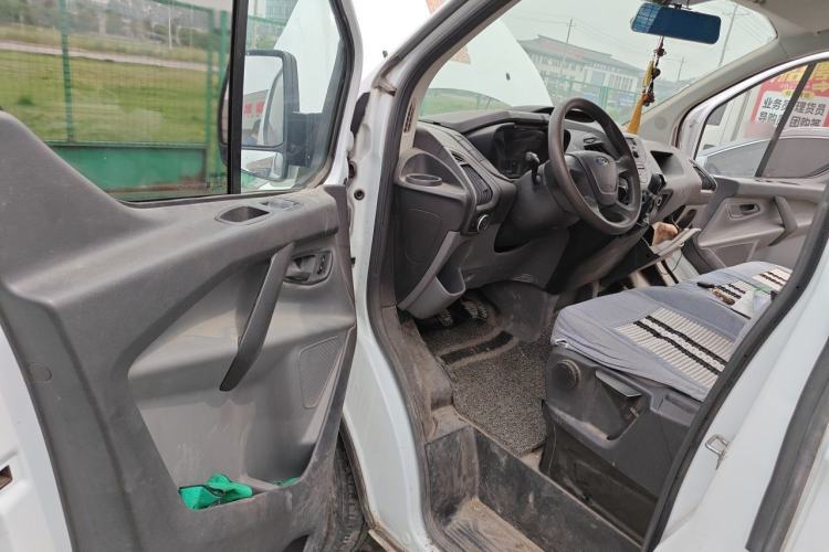 Used Ford Transit 2017 2.0T Diesel Van Short Wheelbase Mid-Roof China V Standard
