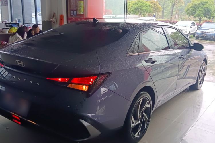 Used Hyundai Elantra 2023 1.5L CVT GLX Elite Edition Rear Right 45 Deg