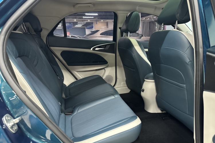 Used ORA Good Cat 2022 Morandi Edition 400km Standard Range Premium Version Lithium Iron Phosphate
