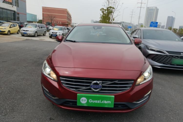 Used Volvo V60 2015 T5 Zhiya Edition
