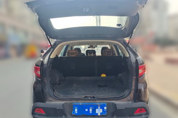 Used Soueast DX7 2016 1.5T Manual Triumph Edition Trunk