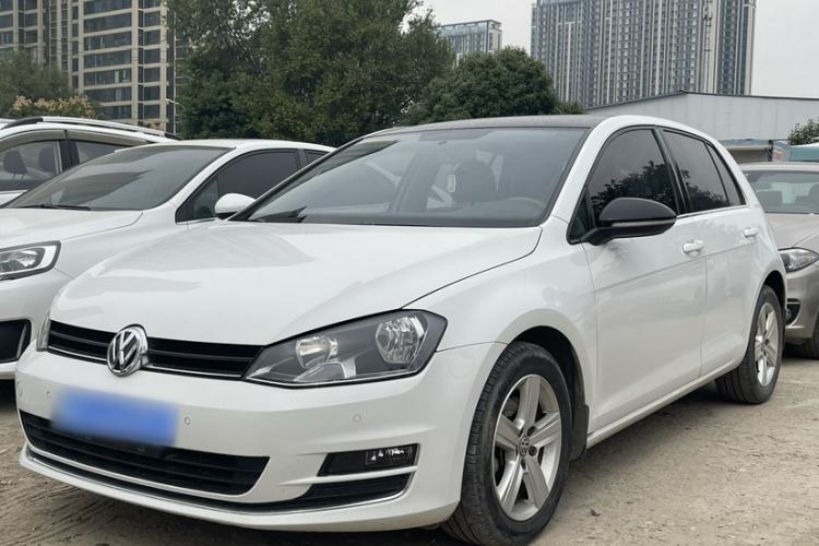 Used Volkswagen Golf 2017 1.6L Automatic Comfort Million-Vehicle Anniversary Edition