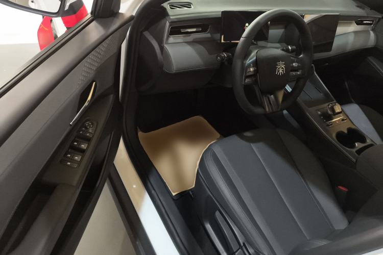 Used BYD Qin PLUS 2025 DM-i Smart Drive 55KM Leading Model