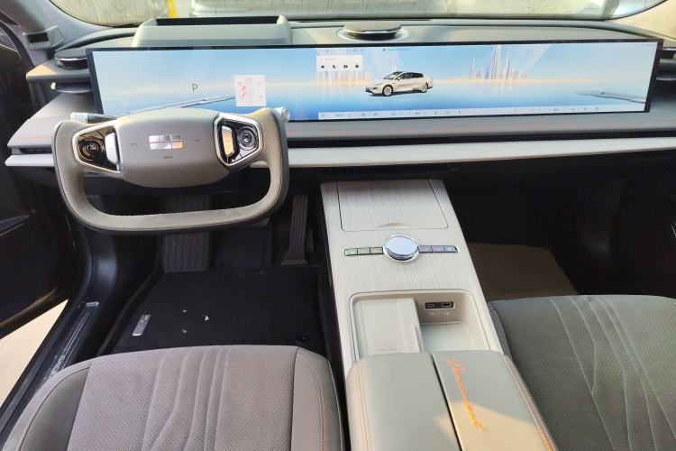 Used Geely Galaxy E8 2024 620 km All-Wheel-Drive Dragon Edition