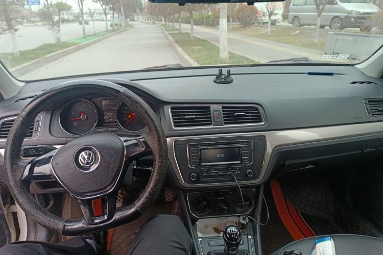 Used Volkswagen Lavida 2015 1.6L Manual Comfort Edition
