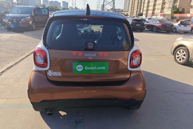 Used smart fortwo 2015 1.0L 52 kW hardtop Dynamic version