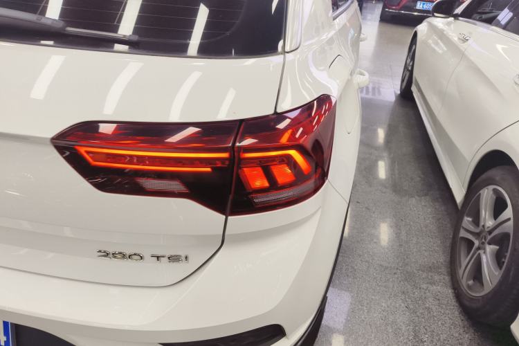 Used Volkswagen T-ROC 2021 280TSI DSG Two-Wheel Drive Comfort Connect Edition Right Rear Taillight