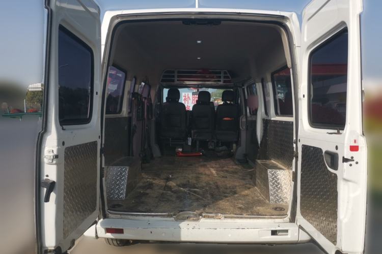 Used SAIC MAXUS Xintu V80 2021 2.0T Manual Classic Aoyuntong 127 PS Mid-axle Mid-roof 6/7/8/9-Seater Trunk