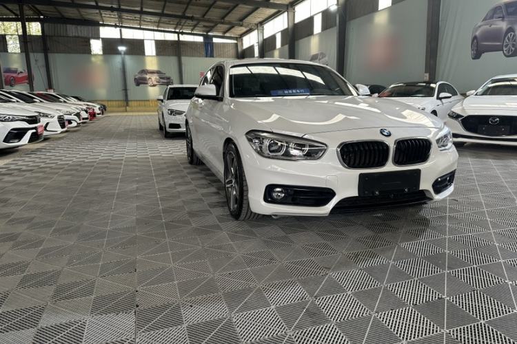 Used BMW 1 Series 2018 118i Sport Design Package Exterior 2